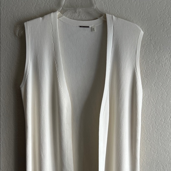 Like New! Elie Tahari Open Front Ribbed Cardigan Sleeveless in Size S - Picture 3 of 11